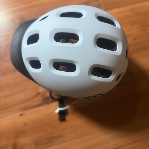 NWT Woom Ready Kids' Helmet - Medium Black and White - Picture 5 of 11